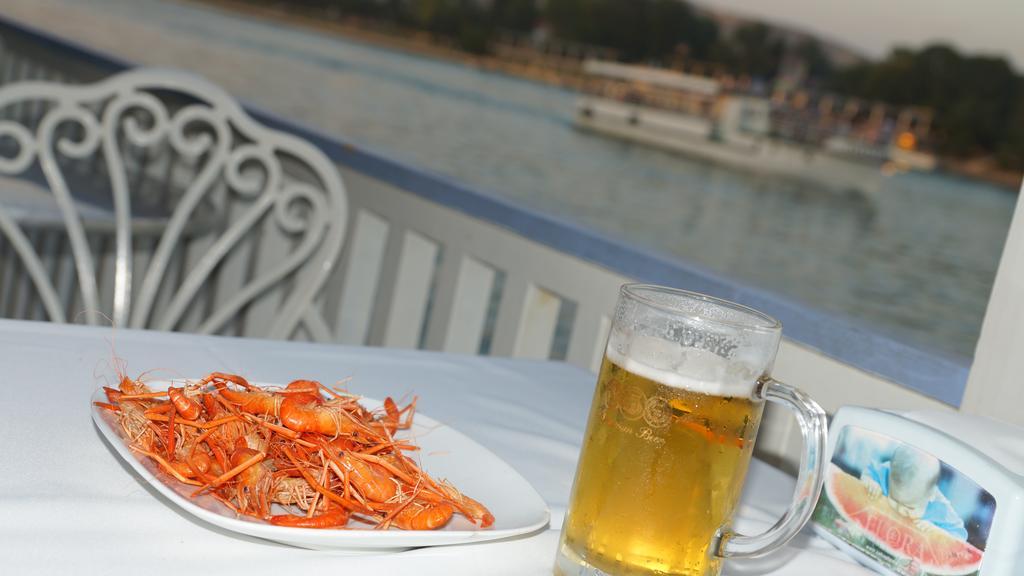 River Side Hotel Мингечевир Экстерьер фото