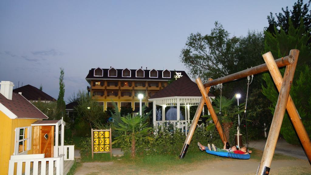 River Side Hotel Мингечевир Экстерьер фото