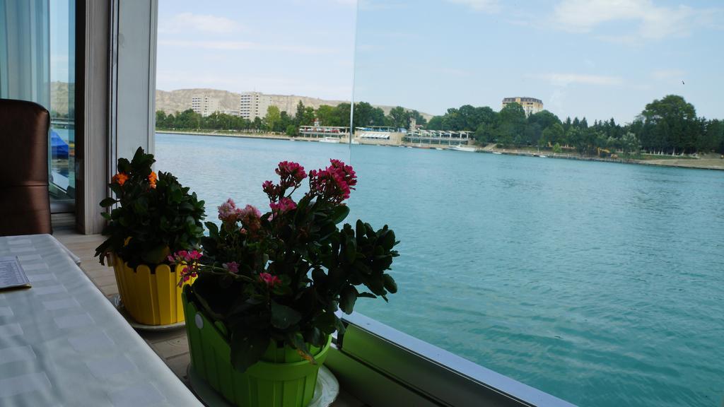 River Side Hotel Мингечевир Экстерьер фото